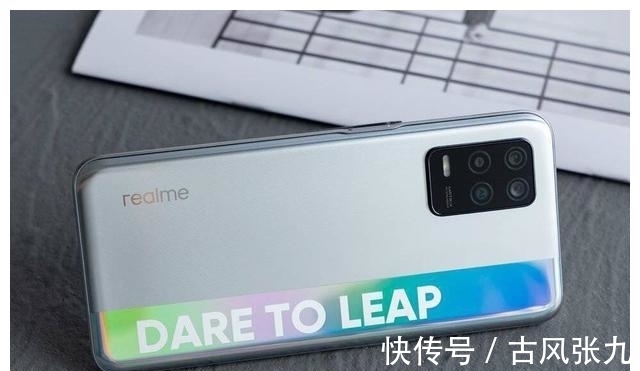 vivo|苏宁易购818手机榜单：vivo自拍神器成黑马，realme