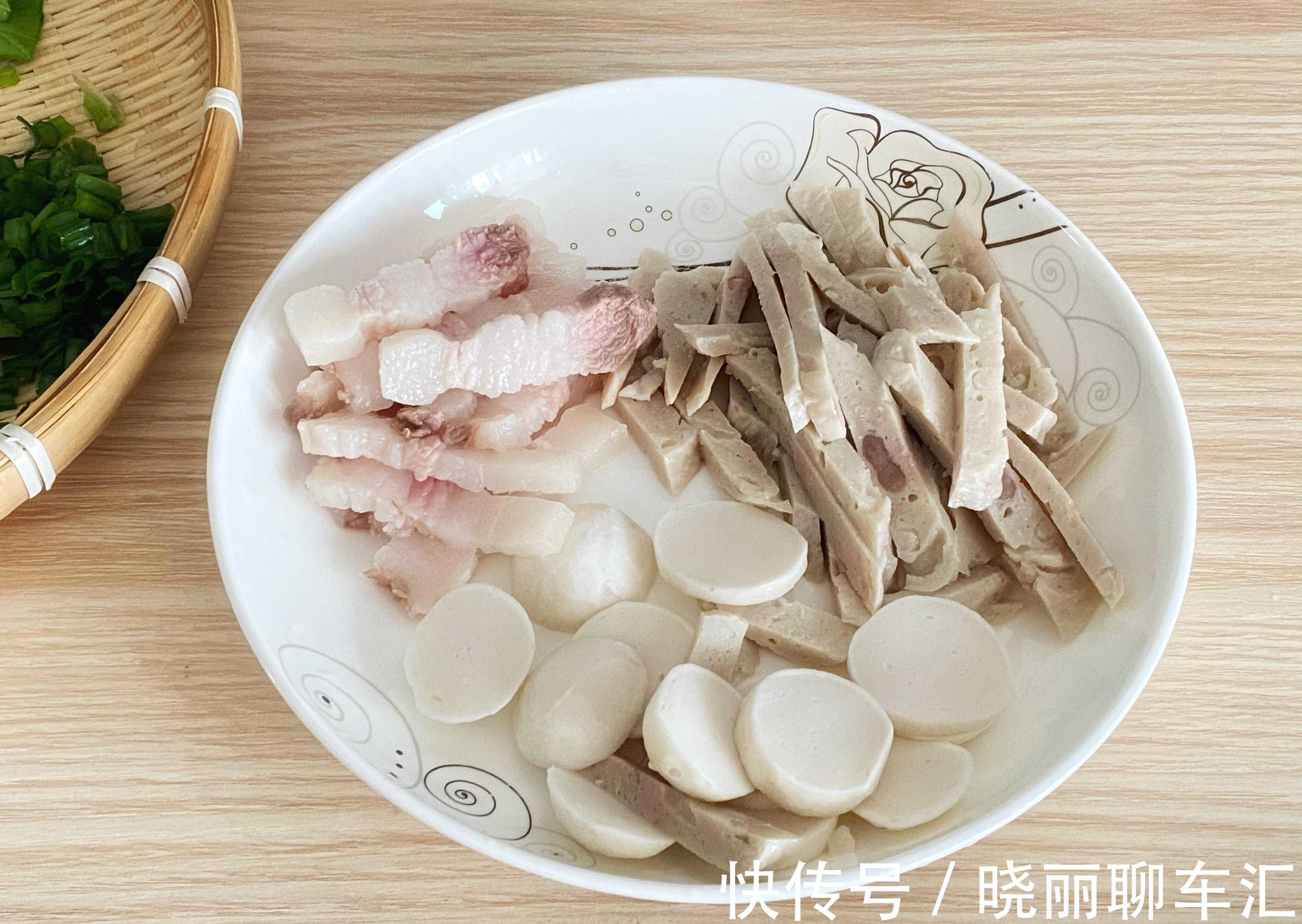 煮面条，最忌水开下锅，掌握3个技巧，面条筋道又爽滑，真好吃