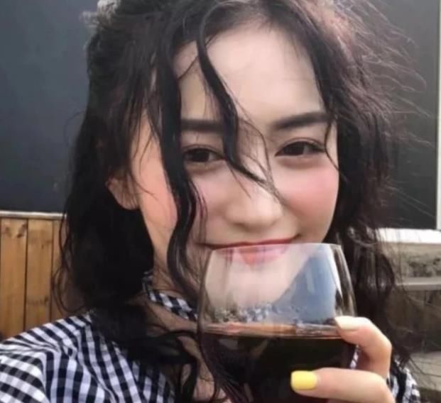 部位|女生经常用手“摸”这3部位,颜值会越来越低,怪不得会被人叫“阿姨”