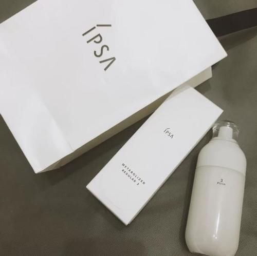 20岁用什么乳液好？分享5款性价比高的乳液，润肤效果不输大牌