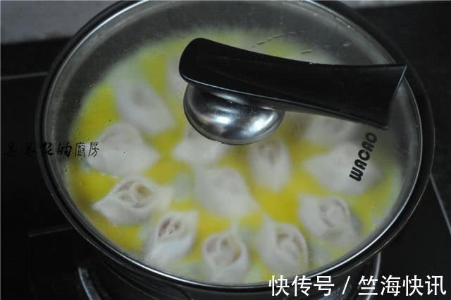 蝴蝶煎饺|儿子三天两头要吃此早餐,平底锅一烙10分钟就上桌,解馋还顶饱