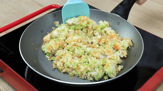 西藍(lán)花|比吃肉還鮮香，5分鐘就搞定，建議每周做一次，還能增強(qiáng)免疫力