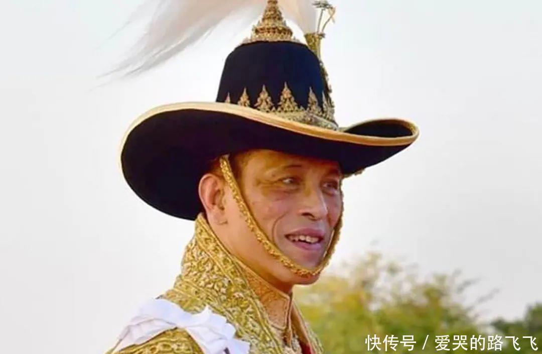 十世泰王|泰王敞开心扉,在官方作品中揭露与贵妃的日常,王后看了苦不堪言