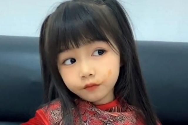 妈妈|4岁小天使误入凡间,容貌像精致的洋娃娃,妈妈却说她来渡劫的