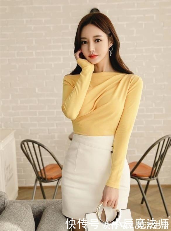 时尚 美女穿搭蕾丝上衣飘逸浪漫,时尚不俗气,释放优雅精致女人味