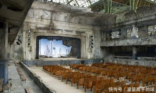 秀场|在华丽的时装背后,那些极具创意的秀场场景设计(上)