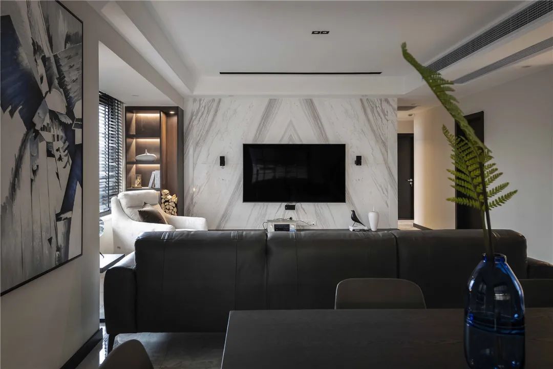 床头|114㎡现代,朴素简雅的空间,黑白配的设计,稳重端庄有档次