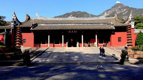 福建这座寺庙，被称为“闽刹之冠”，康熙赐其金匾，很多人来求子