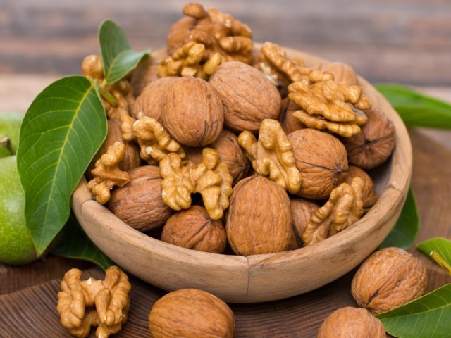 预防老年痴呆|中老年人如何预防老年痴呆,这些美味食物,不可缺少