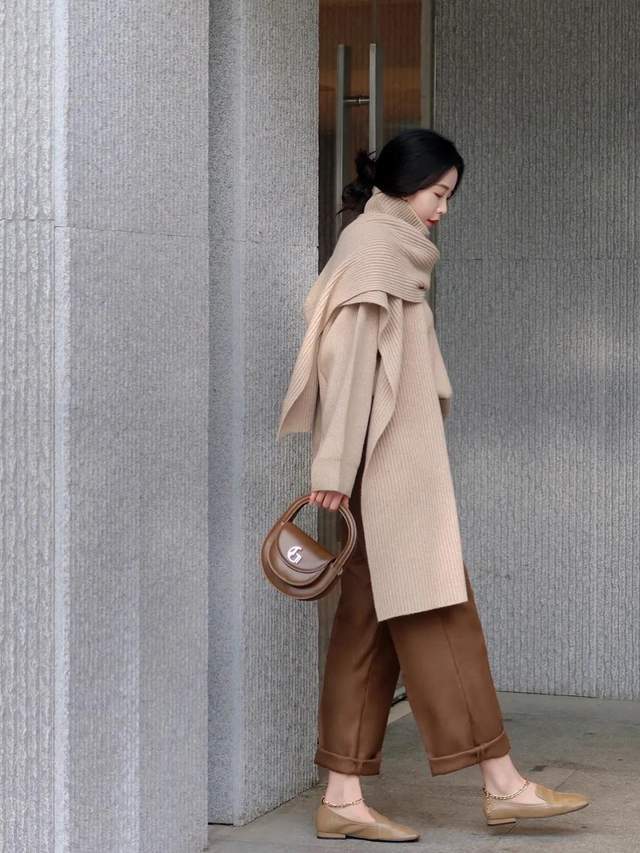 大地色 这才是真正高级的“毛衣”穿搭,简约随性又保暖,轻松穿出气质美