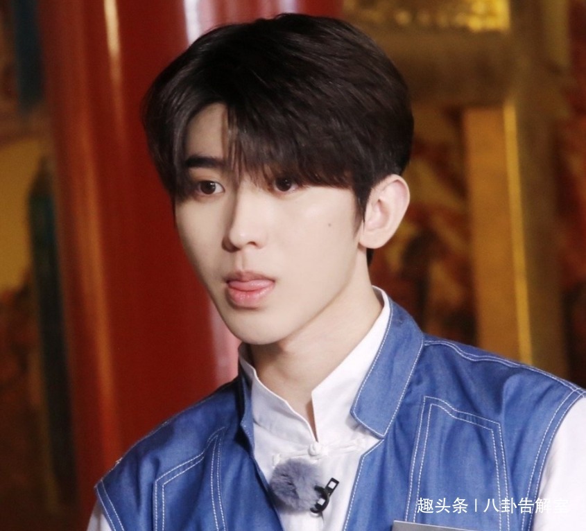 喊“胖迪”不太妥,喊“姐姐”又有點怪,蔡徐坤叫法顯高情商