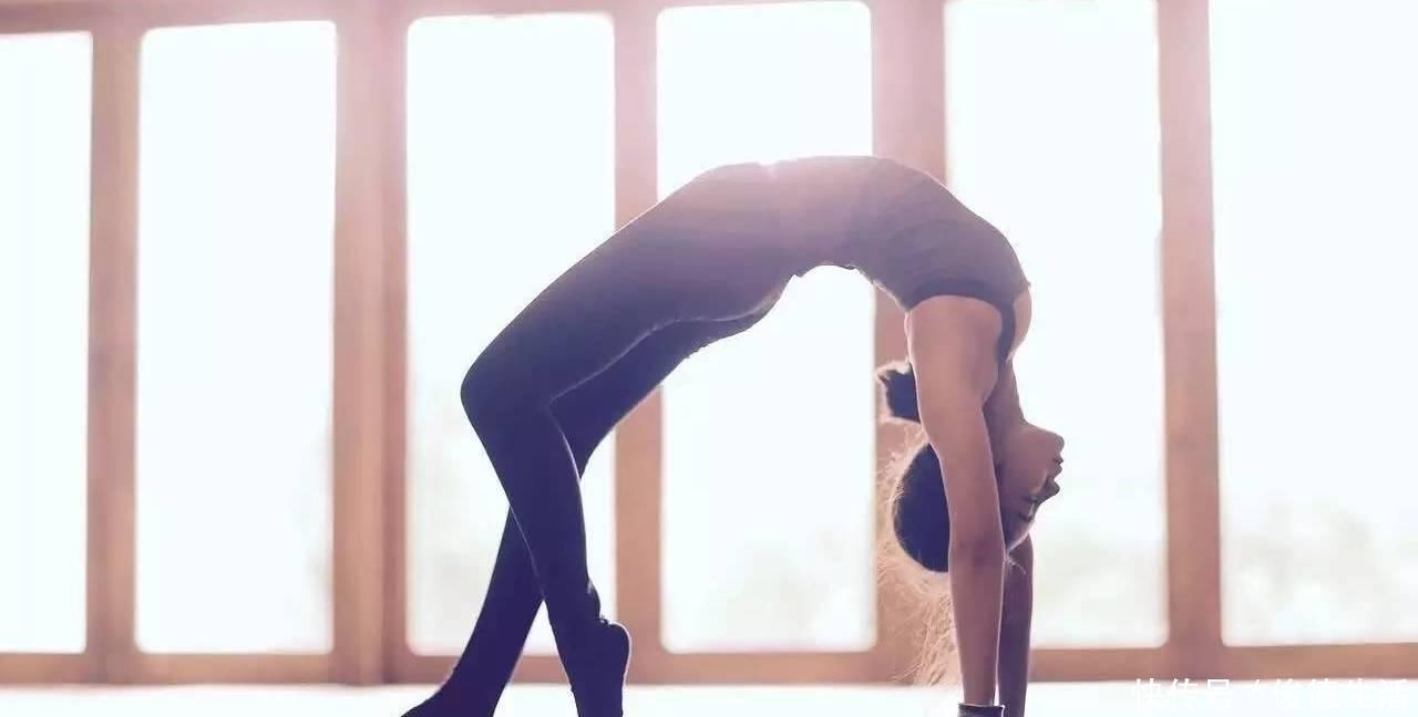 viny瑜伽轮式不是舞蹈或体操，正确做法看过来