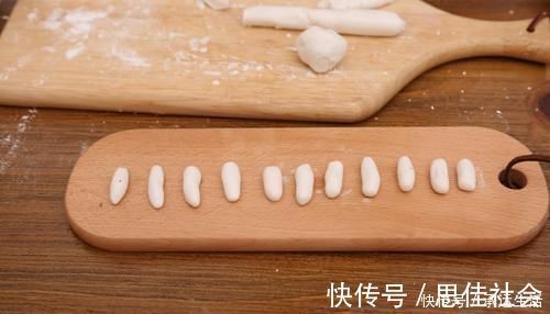 面团|老婆气血不足,平时拿它当零食吃,每天吃几颗,现在气色好多了