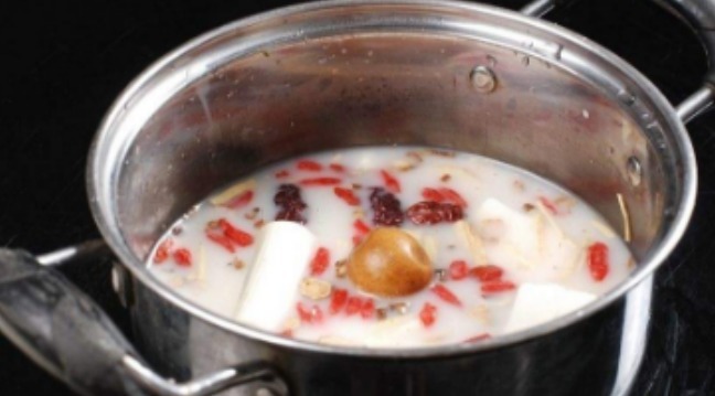 味道|想要熬好大骨汤，就得牢记“两步”，才会汤鲜味美又补钙！