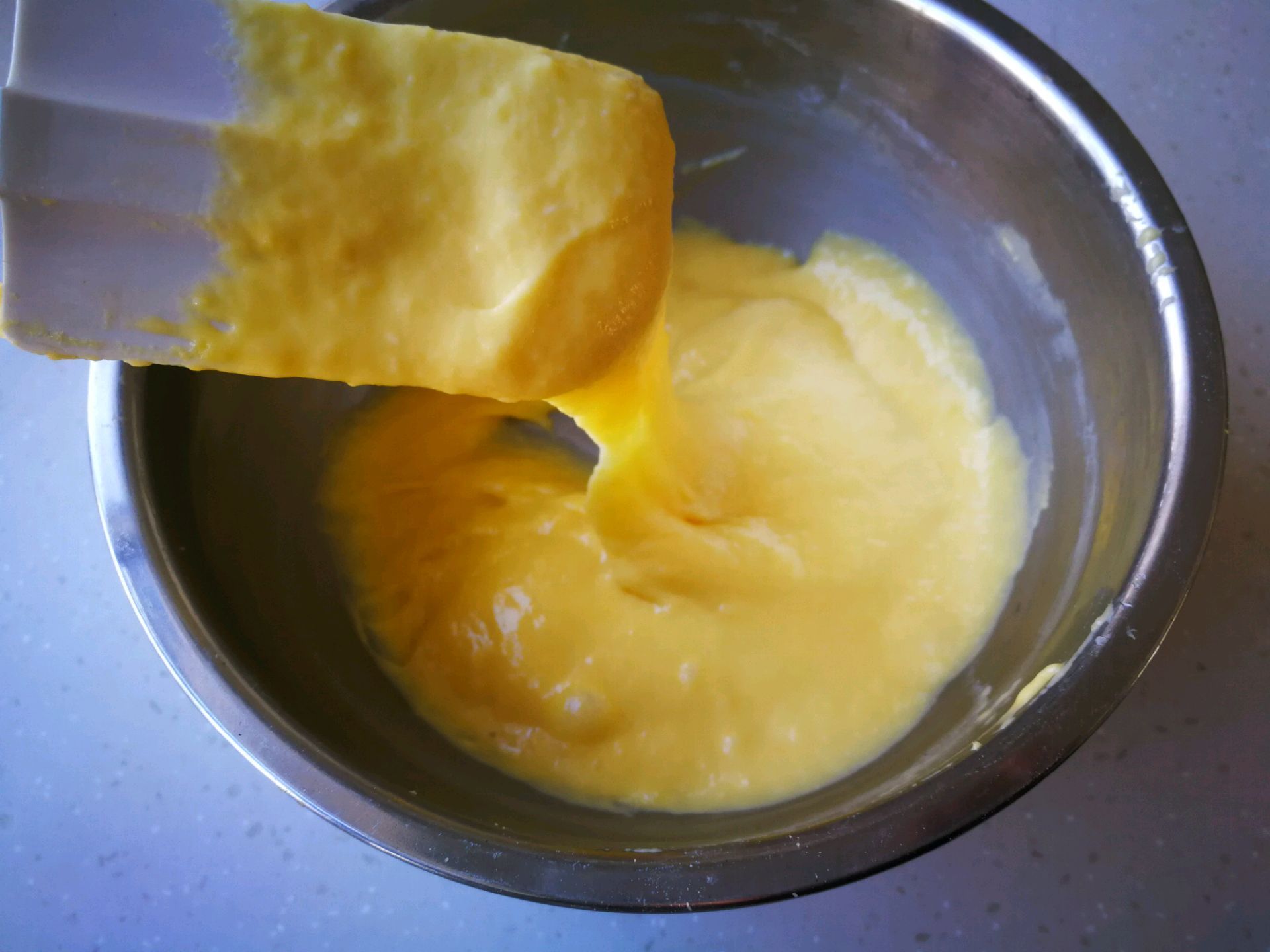 用紫薯和山药做的高颜值蛋糕，健康无添加，做法也简单