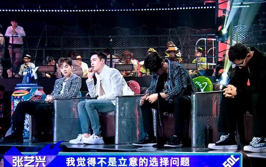 《街舞4》：淘汰日本编舞师，敲打黄潇，张艺兴做出正确选择！