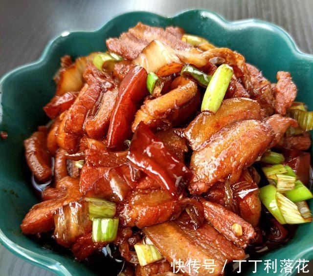 泡椒|酸包菜烧肉片,香而不腻,解馋下饭!