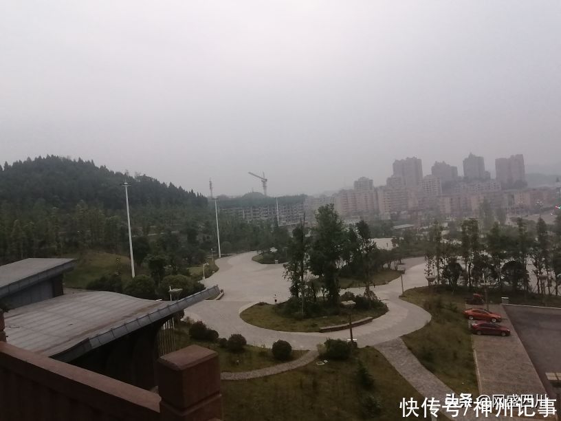 蓬安|逛游百牛赞歌广场，这里风景独好