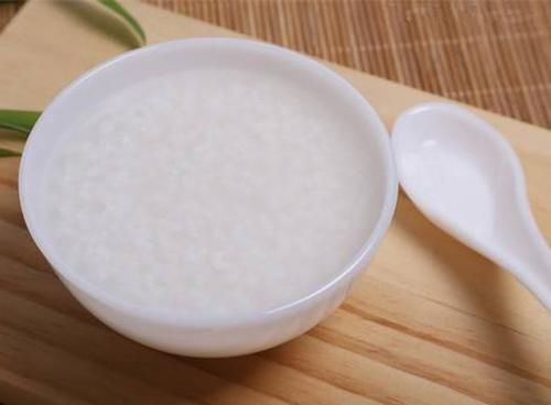 慢性疾病|血脂偏高能不能喝牛奶？若不想甘油三酯升高，尽量避免3种食物