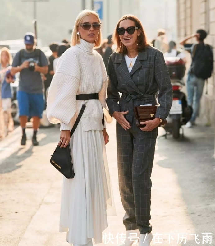 基础|不是基础款太廉价,而是你的搭配方式出了错,半身裙其实很养眼