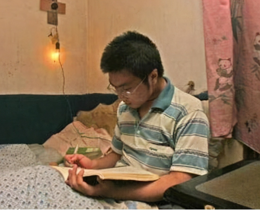 母亲|“东方神童”被中科院开除,母亲崩溃称情愿没生他!幸亏及时醒悟