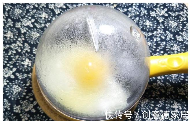不粘锅|油煎荷包蛋,冷油下锅还是热油下锅?都错了,这样煎才正确