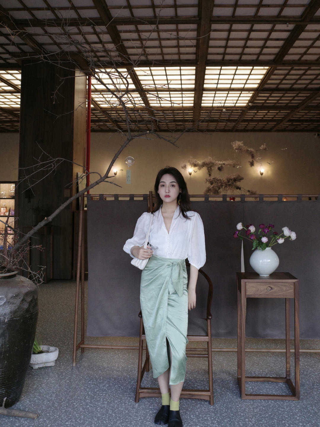 穿搭|夏季出游必备衣服单品,轻盈舒适的棉麻风,也能拍出时尚大片来