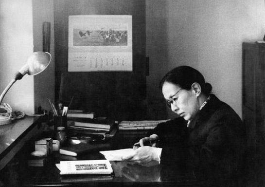 苏青&林徽因怼她,鲁迅瞧不起她,张爱玲讽刺她,可她却活得最幸福