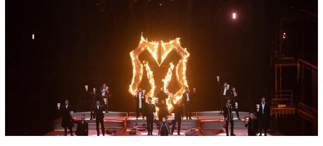 挤掉《一路唱响》的黄金档，《追光吧》能扛重任吗？优劣势很明显