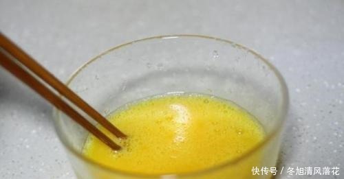 蒲公英炒鸡蛋,很多人都做错了,多加2步,鸡蛋滑嫩,蒲公英不苦!