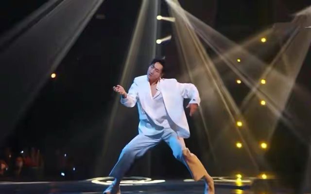 《追光吧!》隆重来袭,效果碾压《披哥》,创新之处诚意满满