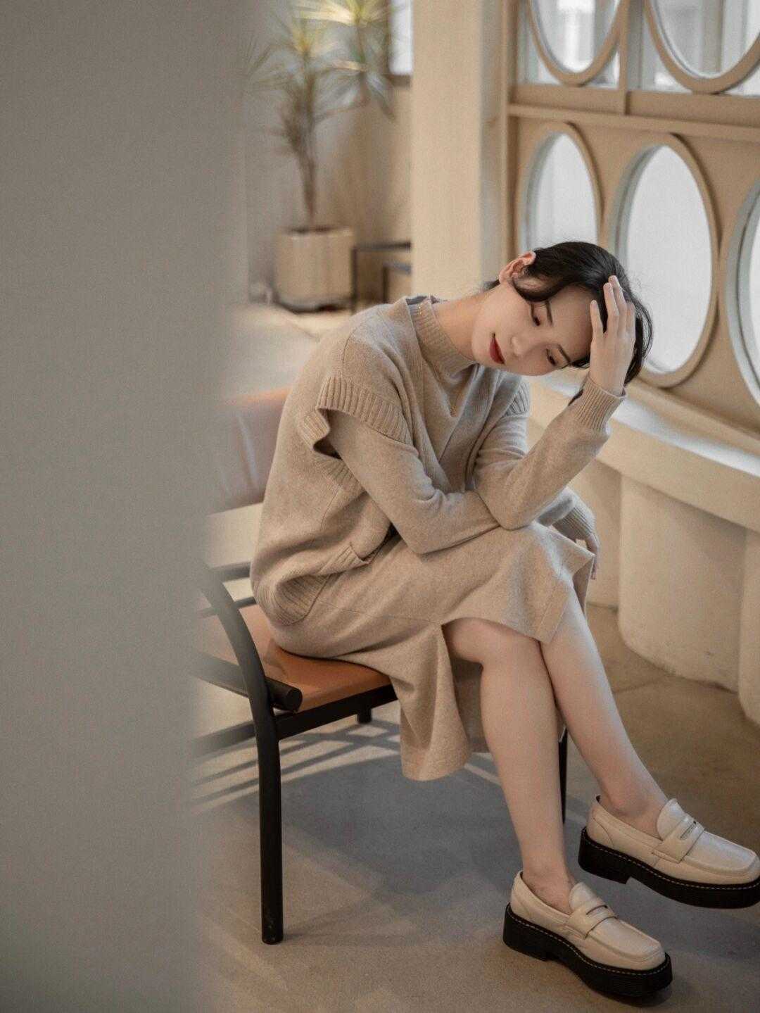 棕色|谁说针织连衣裙搭不出范,直筒针织连衣裙,时尚气质惊喜不断