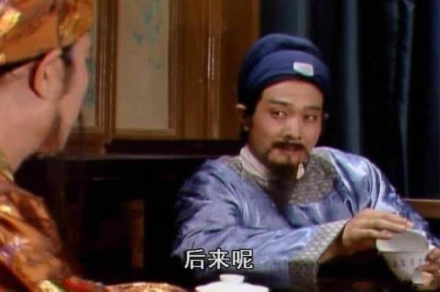  手里|《红楼梦》里这个小人，是打不死的小强，贾雨村也栽在他手里