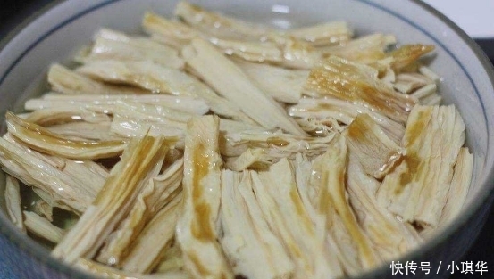 有人|腐竹最好别“直接加水”泡发!总有人做错,导致腐竹软硬不一致