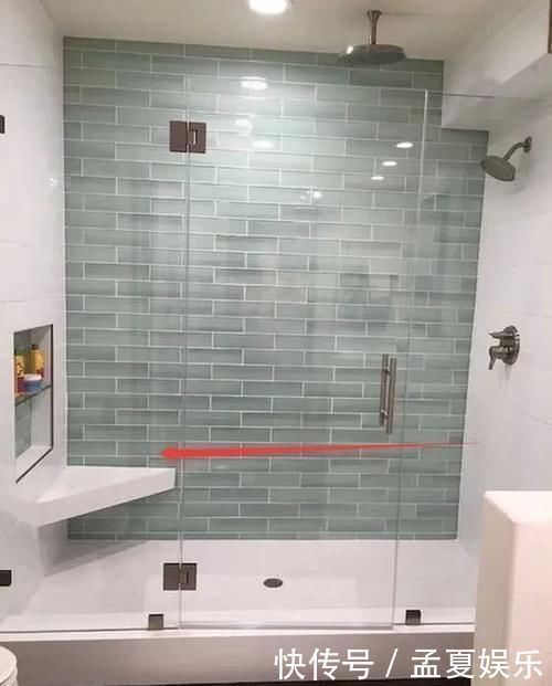 长方形|卫生间再小都要砌个墩子,墙角不要1㎡,老人却安全实用多了