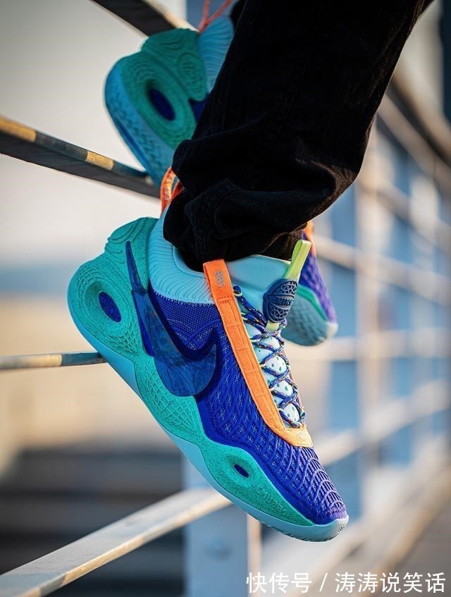 glow 耐克「新一代神鞋」刚刚释出!研究了几十年的黑科技,外观超颠覆!