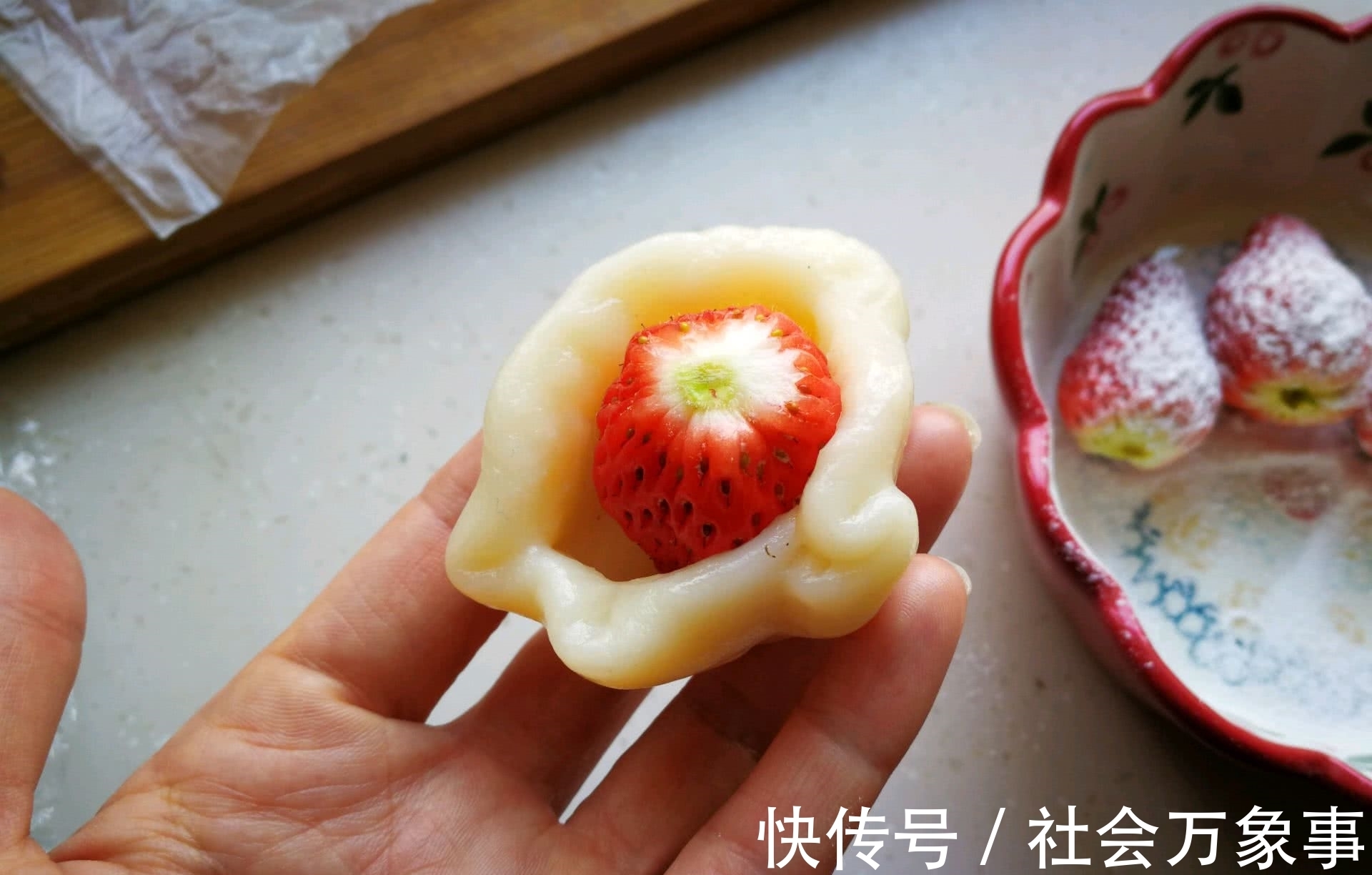 草莓大福|七夕临近,教你在家做讨女孩子欢心的甜点,简单好操作