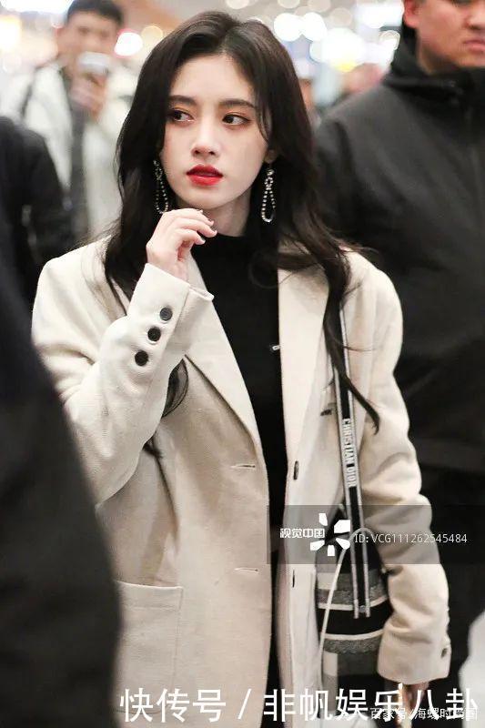 大衣，还是白色最气质！