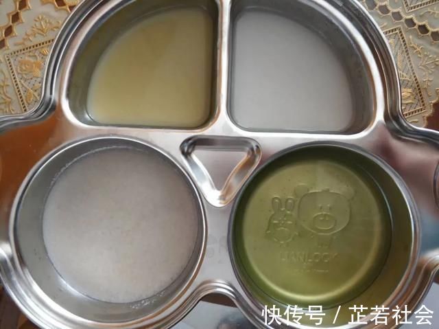 添加|辅食添加这些细节做不对,别怪宝宝不吃饭,边吃边噗噗吐