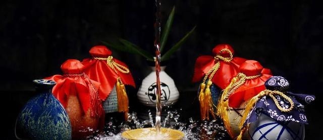 变质|酱香型变酸还能喝吗教你3个技巧,预防白酒变质,越放越香醇!