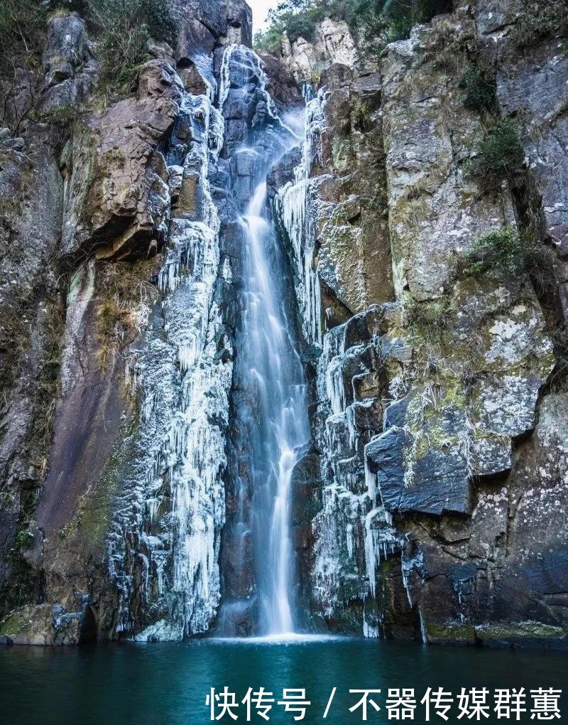 老年|徐凫岩步云谷，这个悬崖边上的房车营地，只需要自驾1小时