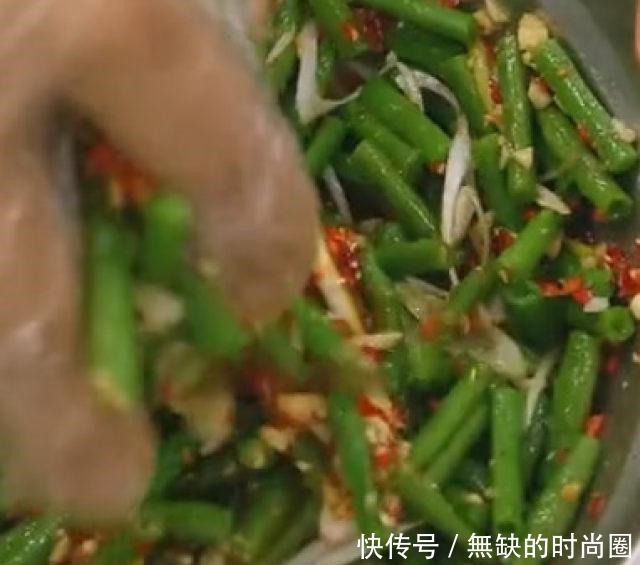 凉拌长豆角,比炒着吃更受欢迎!
