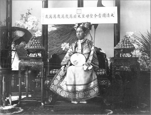 珠宝|当人类邂逅美丽的珍珠,它耀眼的存在,引发背后无数个传奇的故事