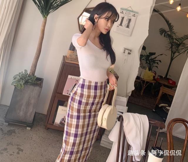 舒适|突显身形的半身裙,更能提升自己的性感
