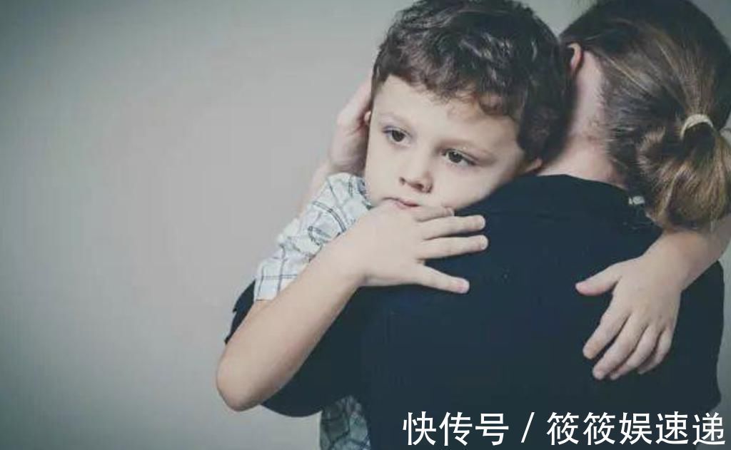 模式|新型“啃小”模式正在流行,摧毁了孩子的童年,父母却乐在其中