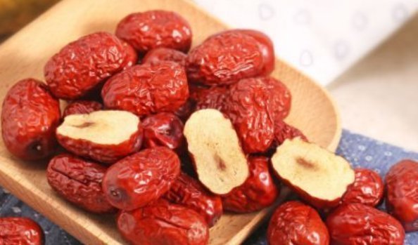 皱纹|红枣和它一起泡,每天喝一杯,皱纹没了,色斑淡了,子宫更健康