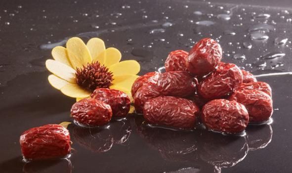 红枣|女性有子宫肌瘤,一些食物再好吃也要忍着点,子宫或许会感谢你