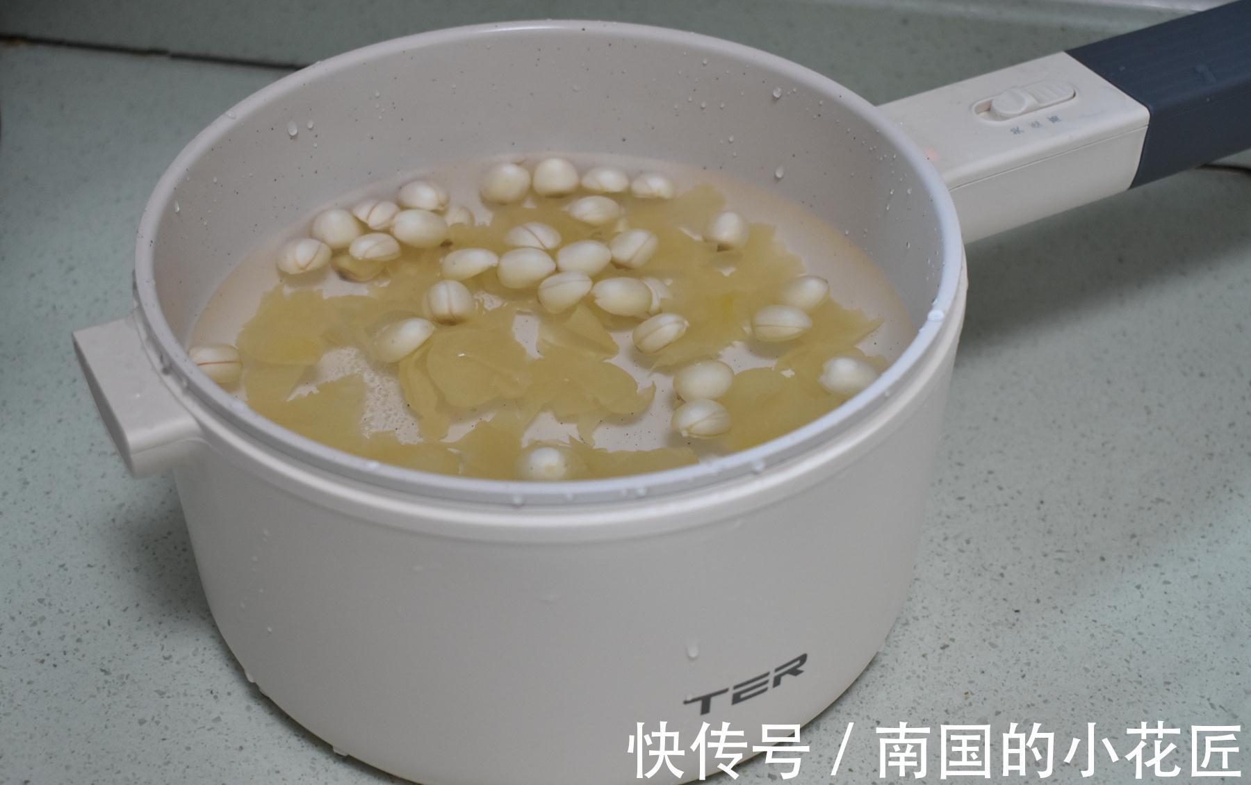 秋季要多喝汤,这汤用了3种食材香甜营养,清热润肺滋润过秋天