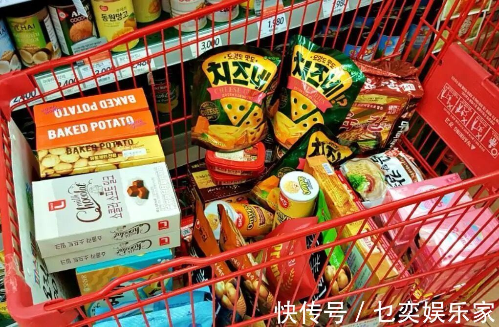 肉松卷|建议大家逛超市时，看到这5款零食别手软，好吃不贵，很良心！