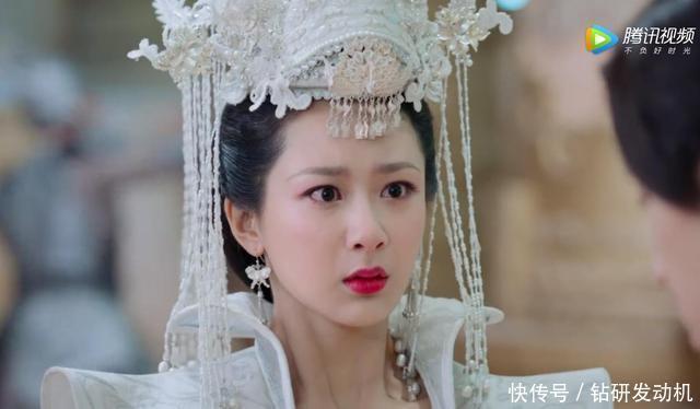 现在的造型师都变懒了，一顶发冠就解决了扶摇她们的新娘造型